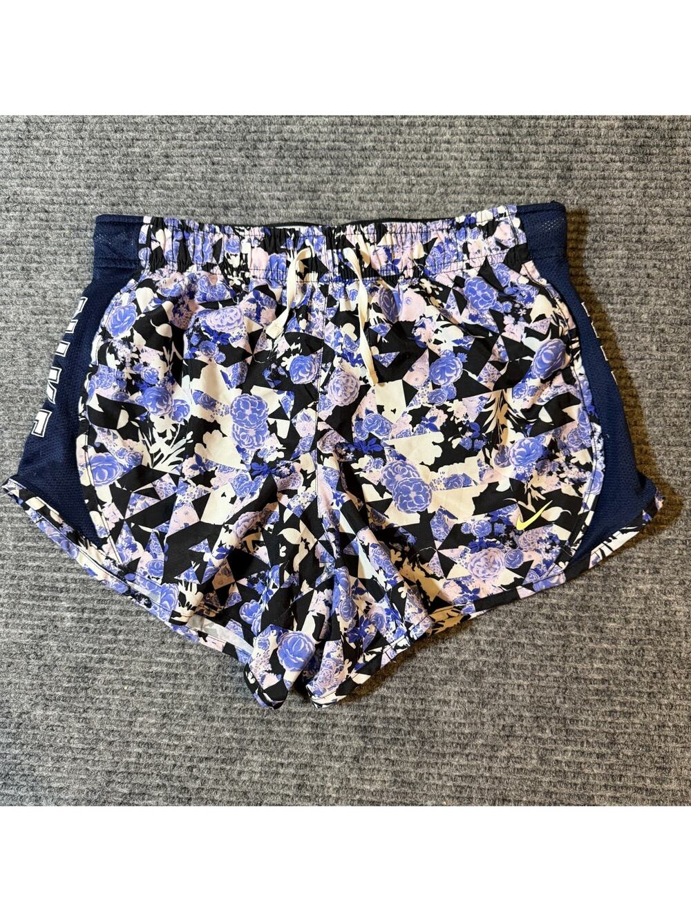 Nike Dri-FIT Girls Large Purple Floral Athletic Shorts Standard Fit